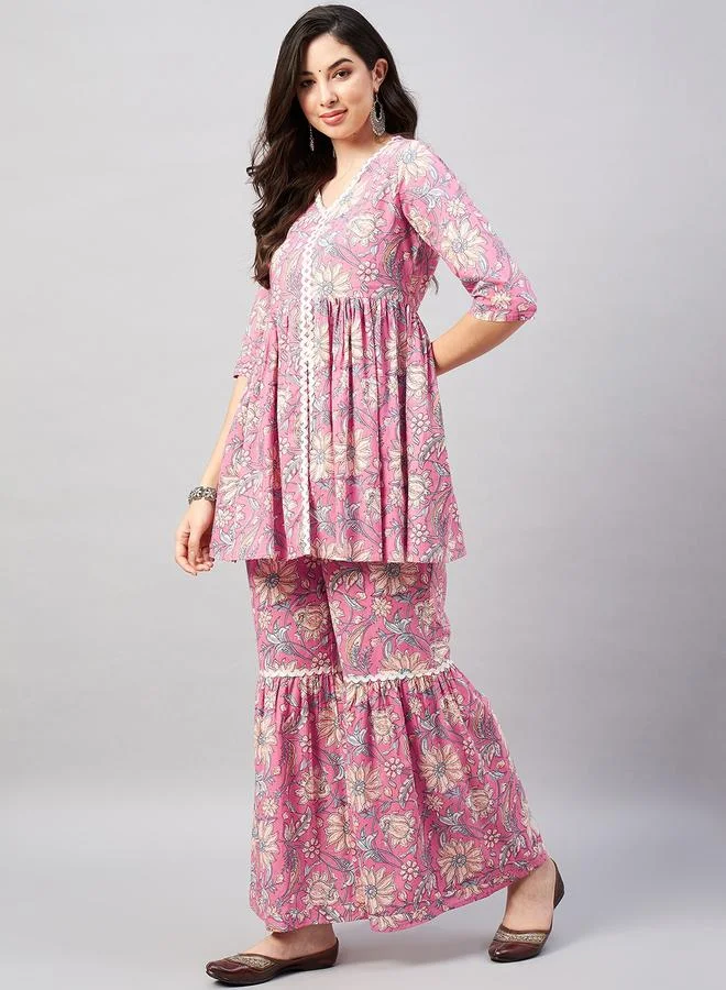 WineRed طقم كورتا دانتيل مطبوعة بزهور مع شارارا